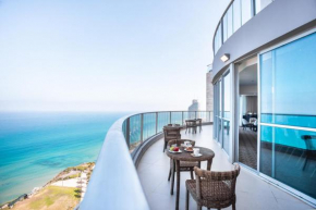 Отель Ramada Hotel & Suites by Wyndham Netanya  Нетанья